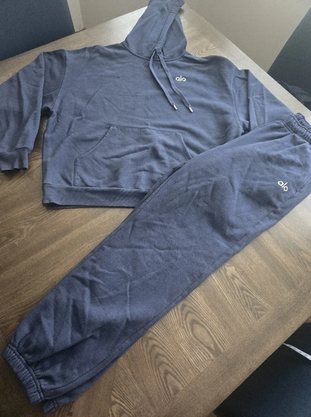Alo Yoga Accolade 2pc Navy Set Hoodie sz MEDIUM and Jogger Sweatpant sz SMALL